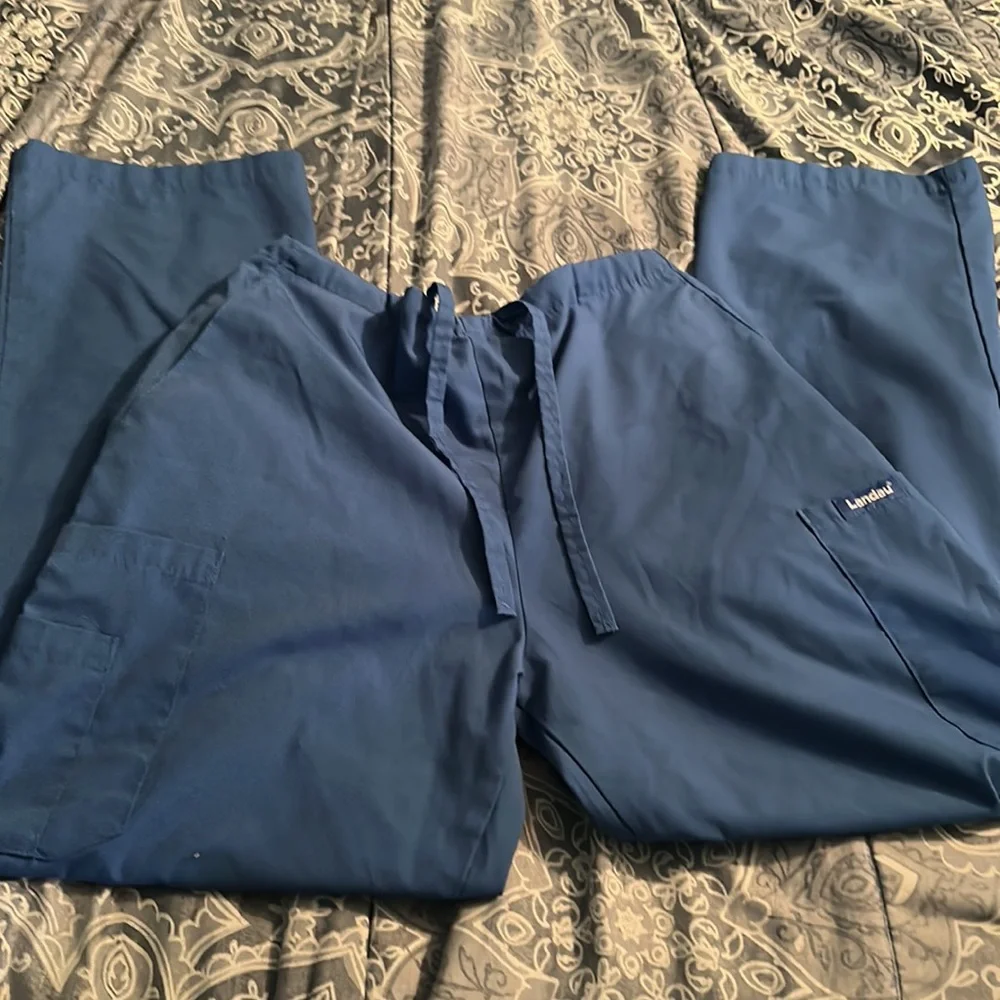 Scrub set - Picture 5 of 7